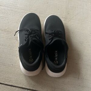 Kizik “Madrid” slip on sneakers